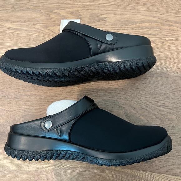 Brand New Drew Savannah Clog - Size 8.5 - Picture 2 of 7